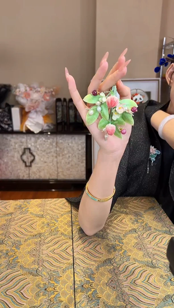 刺绣沐**槿非遗绒花（发饰）