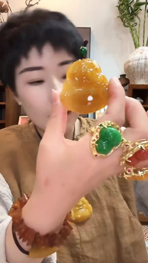 吊坠(赠链)未镶嵌翡翠048