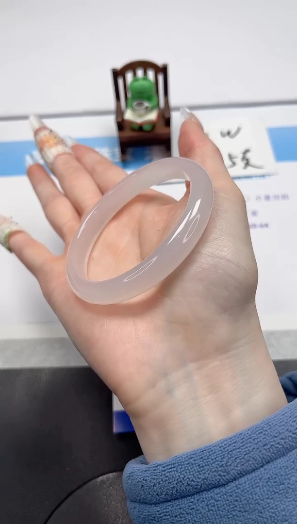 【闪购商品】石英质玉手镯未镶嵌V286-58.7