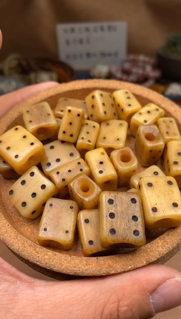 【闪购商品】牛骨其他P793-吉祥天母-有棕裂