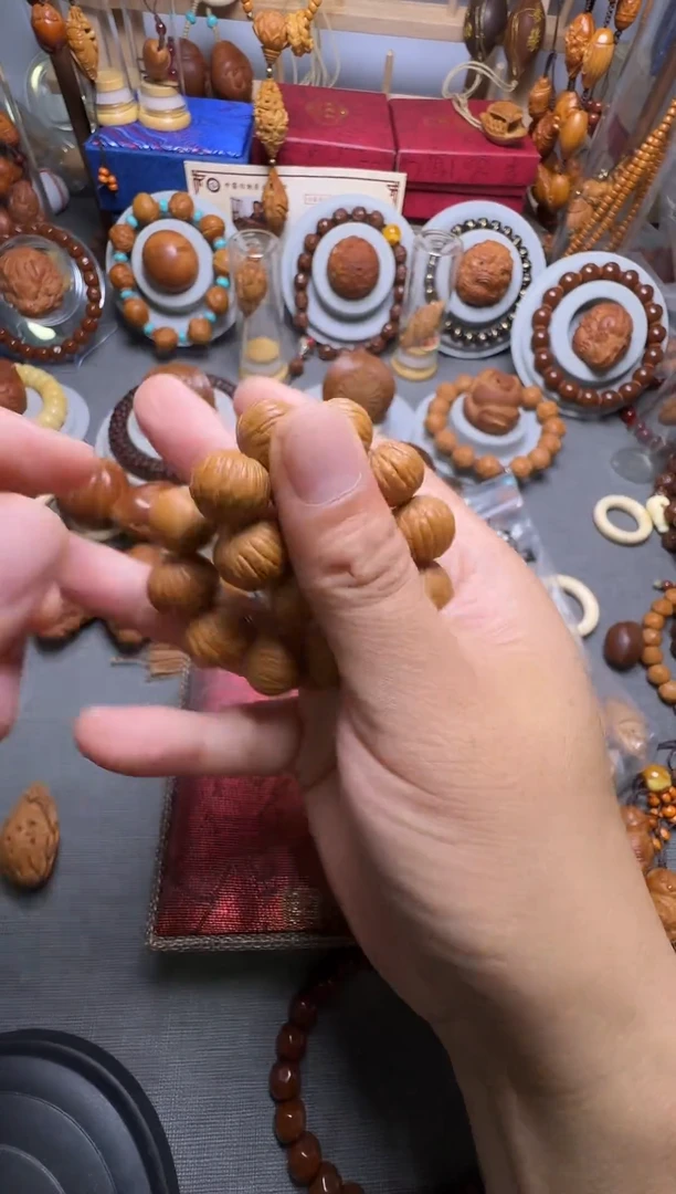 手串橄榄核伟土豪的