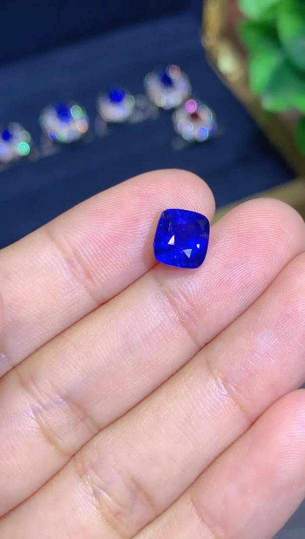 裸石蓝宝石用**张3.03CT