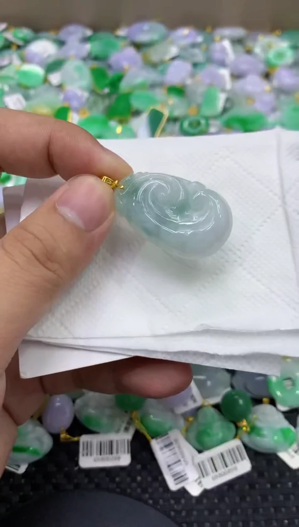 颈饰未镶嵌翡翠天然缅甸翡翠A货