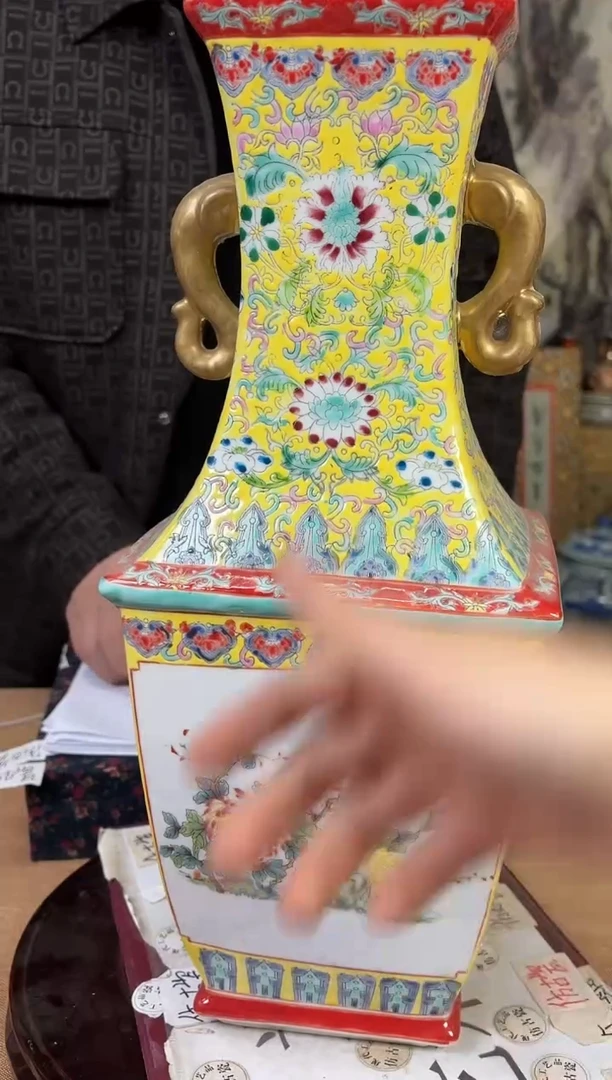 摆件陶瓷现代工艺品Y195