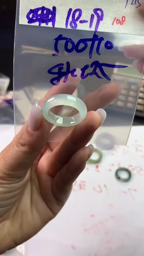 未镶嵌定制翡翠秋***城毛货需精细抛光拍一发一