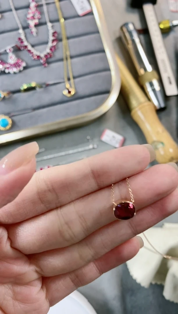 18K金镶嵌项链碧玺·