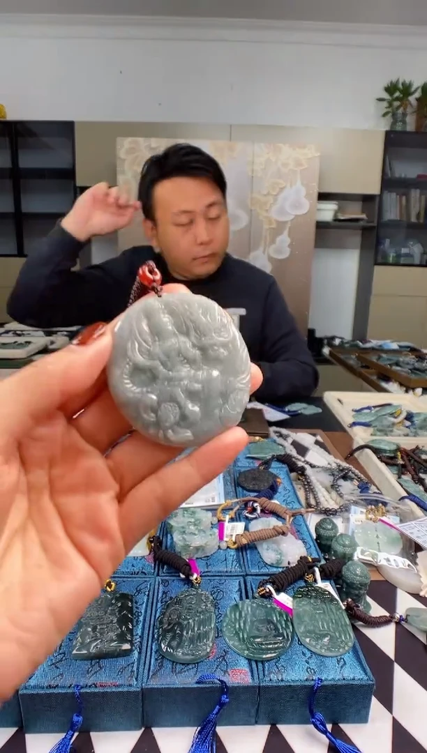 颈饰未镶嵌翡翠多样性发其一