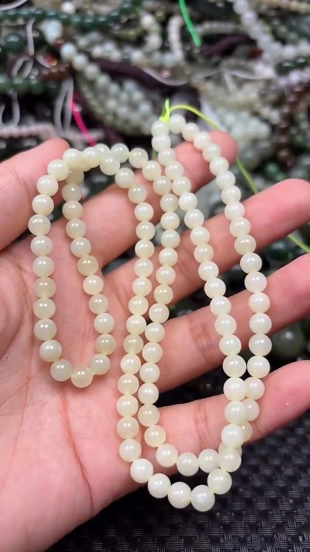 和田玉未镶嵌颈饰1