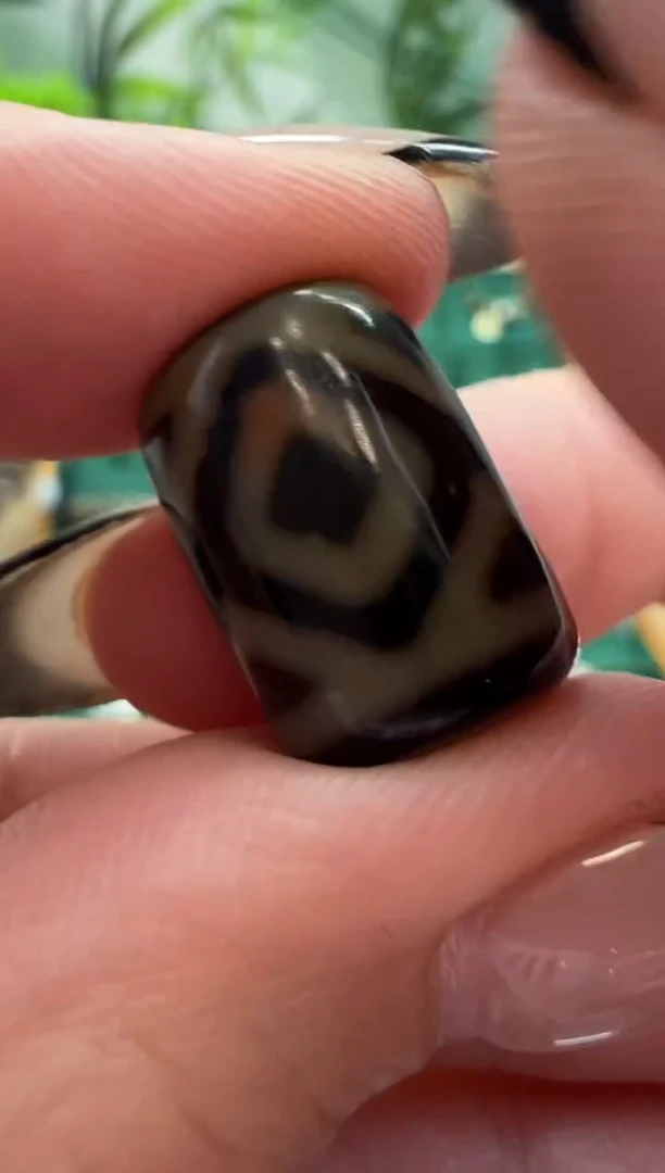 未镶嵌颈饰玛瑙/玉髓（覆膜）29.（微瑕）