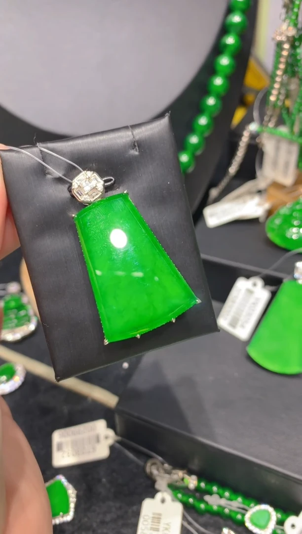 颈饰银S925镶嵌翡翠32一季