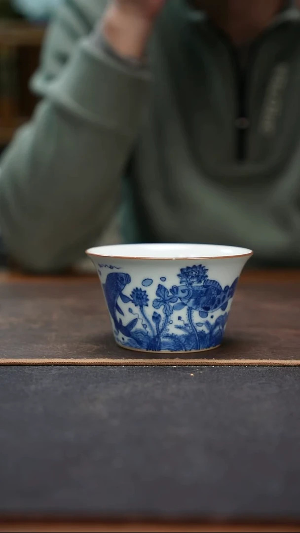 杯汝窑青花鱼藻纹撇口杯