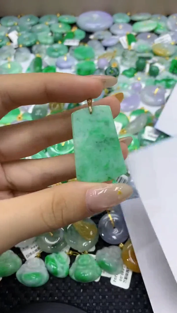 颈饰未镶嵌翡翠天然缅甸翡翠A货