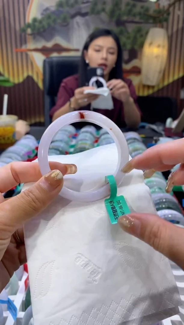 翡翠手镯未镶嵌多人09322