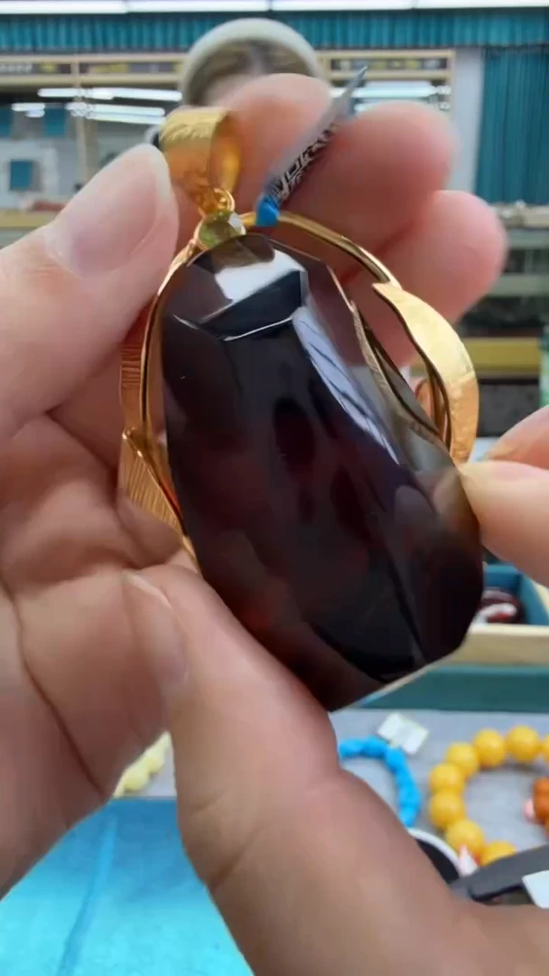 未镶嵌颈饰琥珀261秒拍号 假一罚三