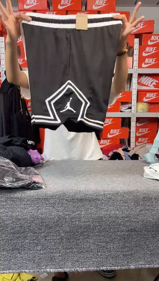 全新黑色双飞人短裤 直播间过款 尺码180XL