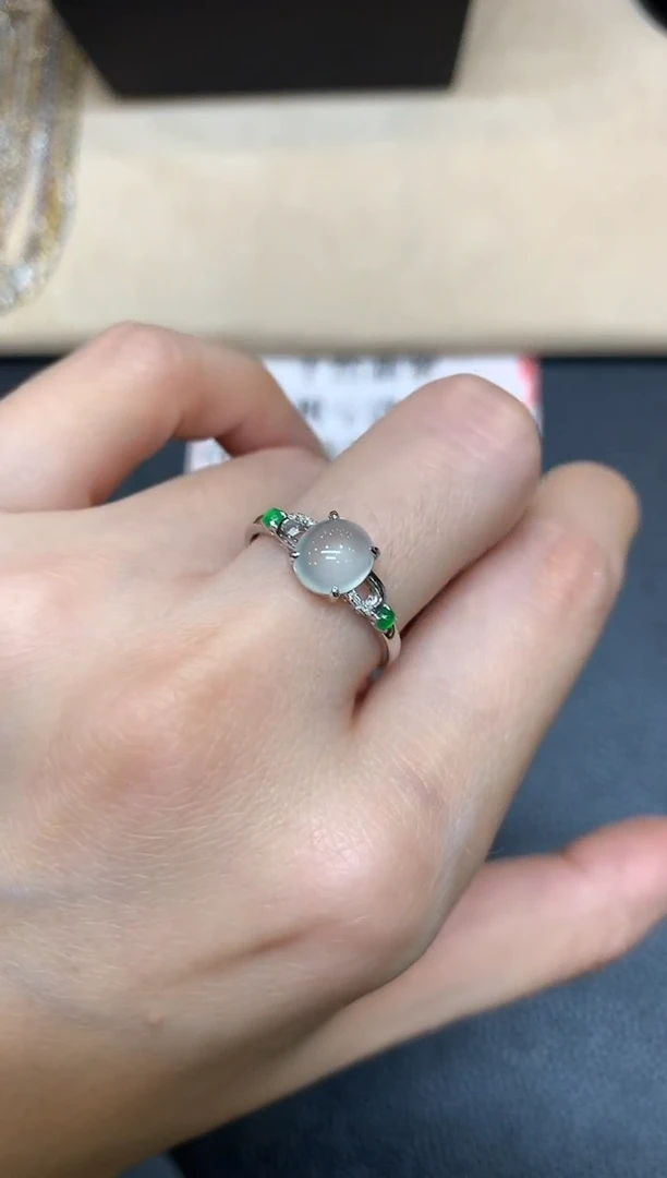 【闪购商品】翡翠戒指18K金镶嵌【无鉴赏期