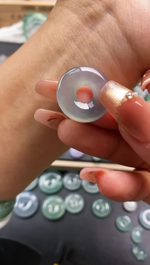 裸石翡翠福利品  甜甜圈 399