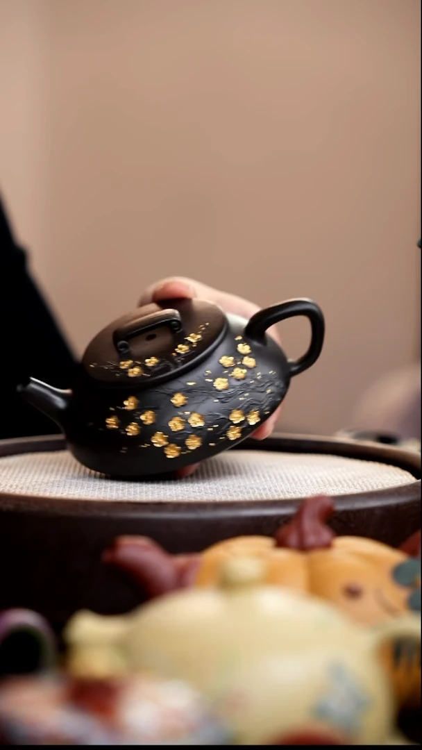 茶壶紫砂黑金梅花如意吉瓢
