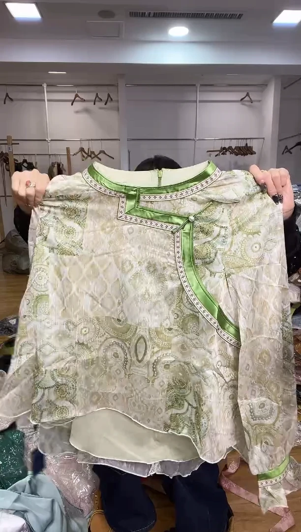 衬衣       2XL码    130-140斤