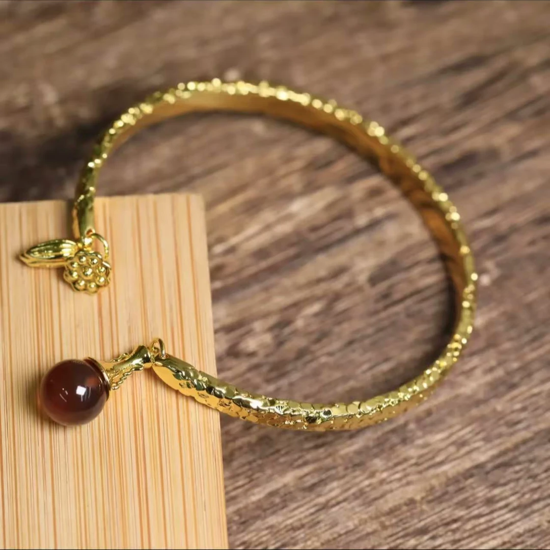 【凤姐专属】珠宝玲珑手工捶打碎碎冰蓝珀两世欢合金手镯【HOS03】