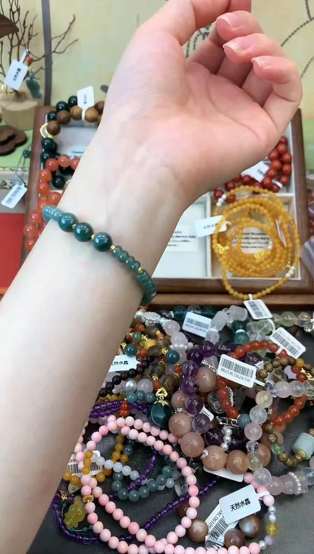 手饰翡翠未镶嵌366