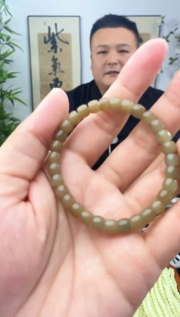 和田玉未镶嵌颈饰卡7手串