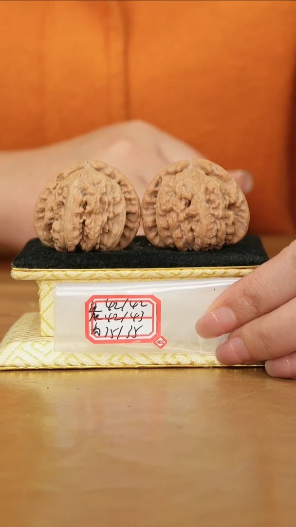 把件文玩核桃白狮子