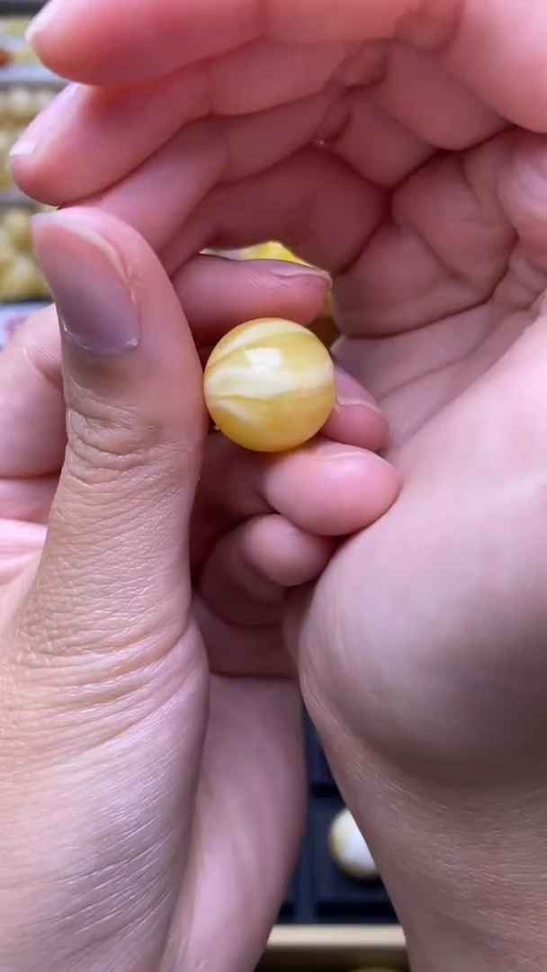 未镶嵌琥珀裸石蜜蜡.49