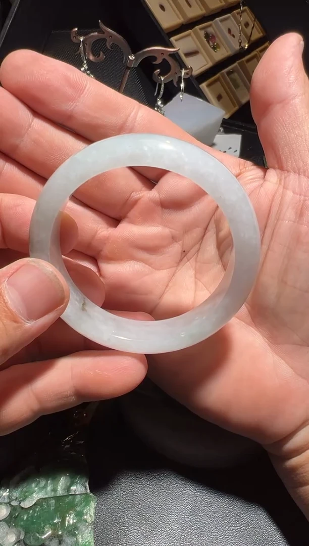 颈饰未镶嵌翡翠翡翠手镯5.35