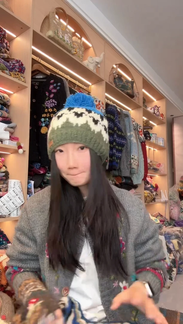 羊毛蓝色小羊帽