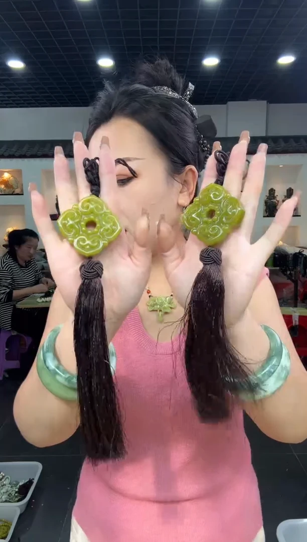 【闪购商品】岫玉车挂未镶嵌四方如意扣车挂