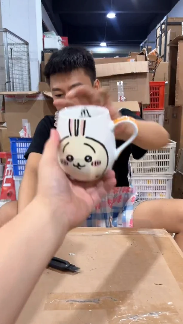 瓷片乌萨奇大肚杯  微瑕