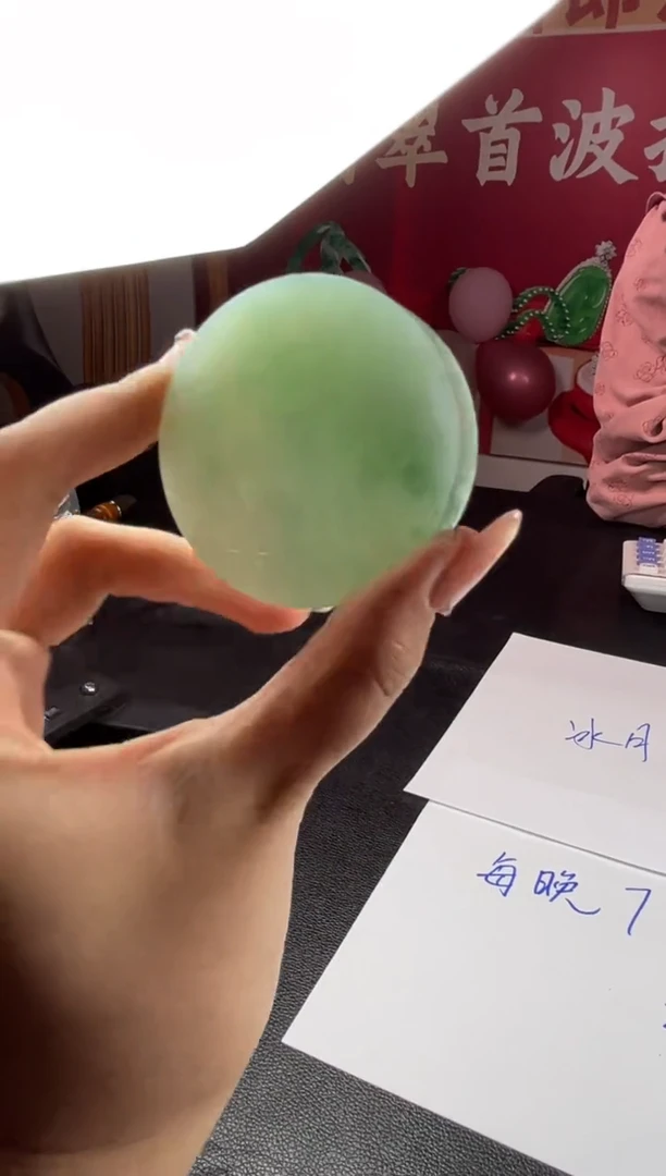 定制翡翠镯芯未镶嵌一件