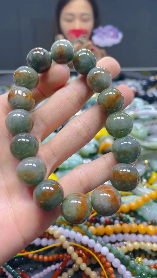 颈饰未镶嵌翡翠13MM/Q/翡翠A货，一件也是批发价