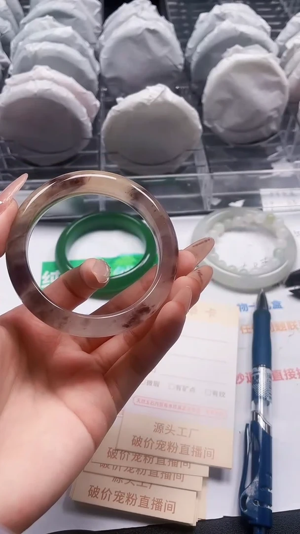 石英质玉手镯未镶嵌62-56.4