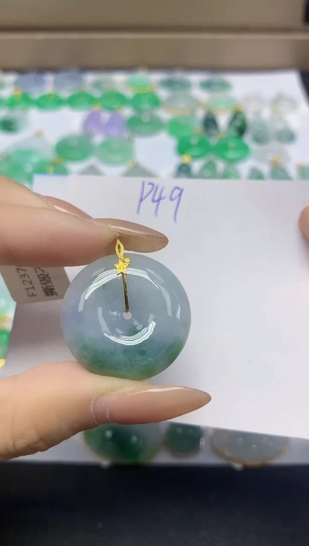 颈饰18K金镶嵌翡翠天然缅甸翡翠A货翡翠百元以上9元证书费自理