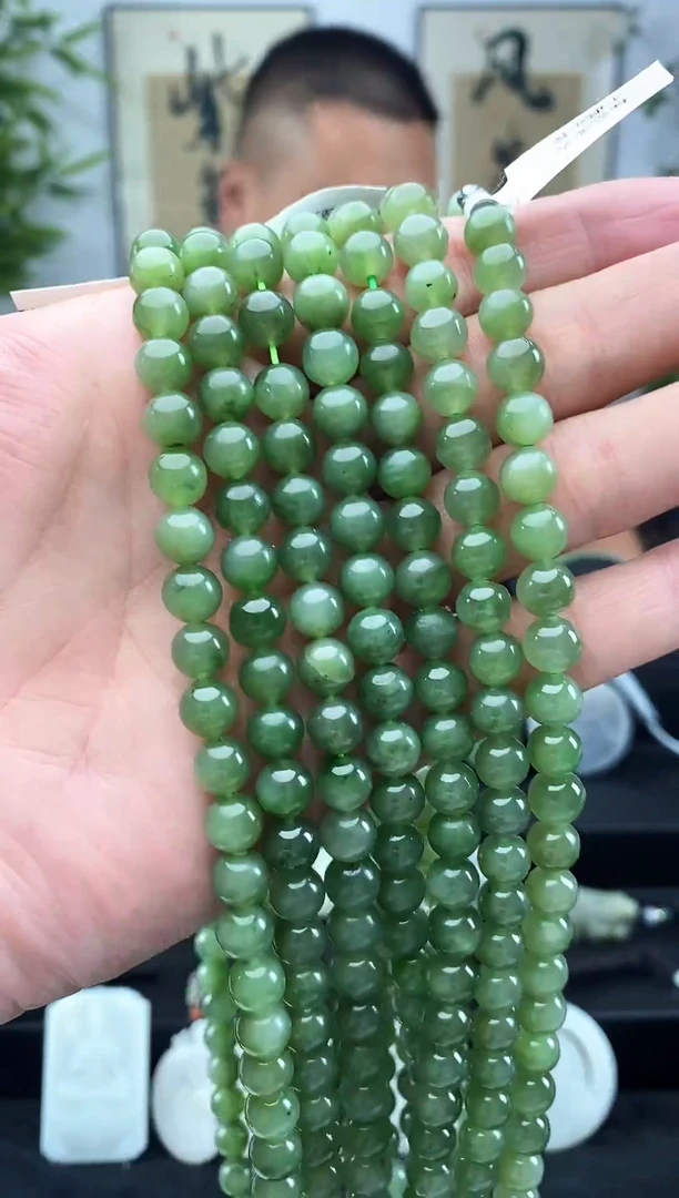 和田玉未镶嵌颈饰1