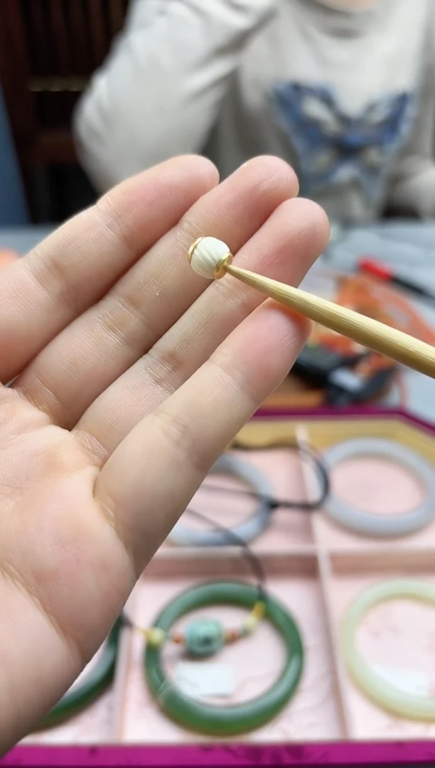 未镶嵌配饰玛瑙/玉髓玛瑙扭扭珠配饰7mmXD（猛）