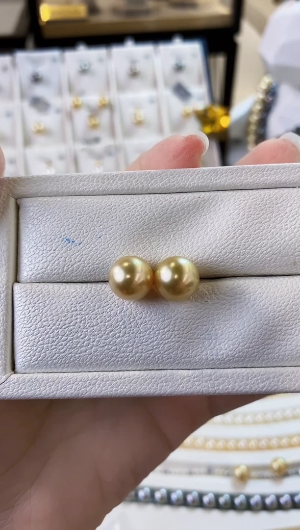 18K金镶嵌耳饰海水珍珠10-11南洋金珍珠耳饰