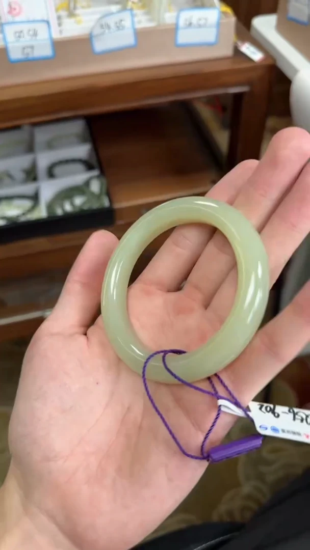 未镶嵌手镯和田玉56-