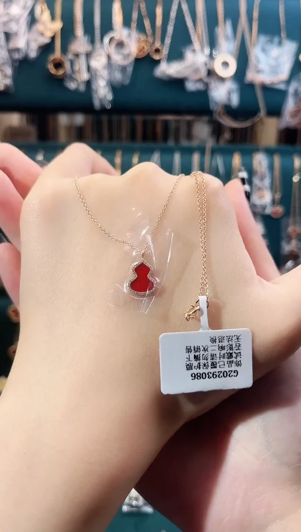 18K金镶嵌玛瑙项链18K金镶嵌 K玫葫芦