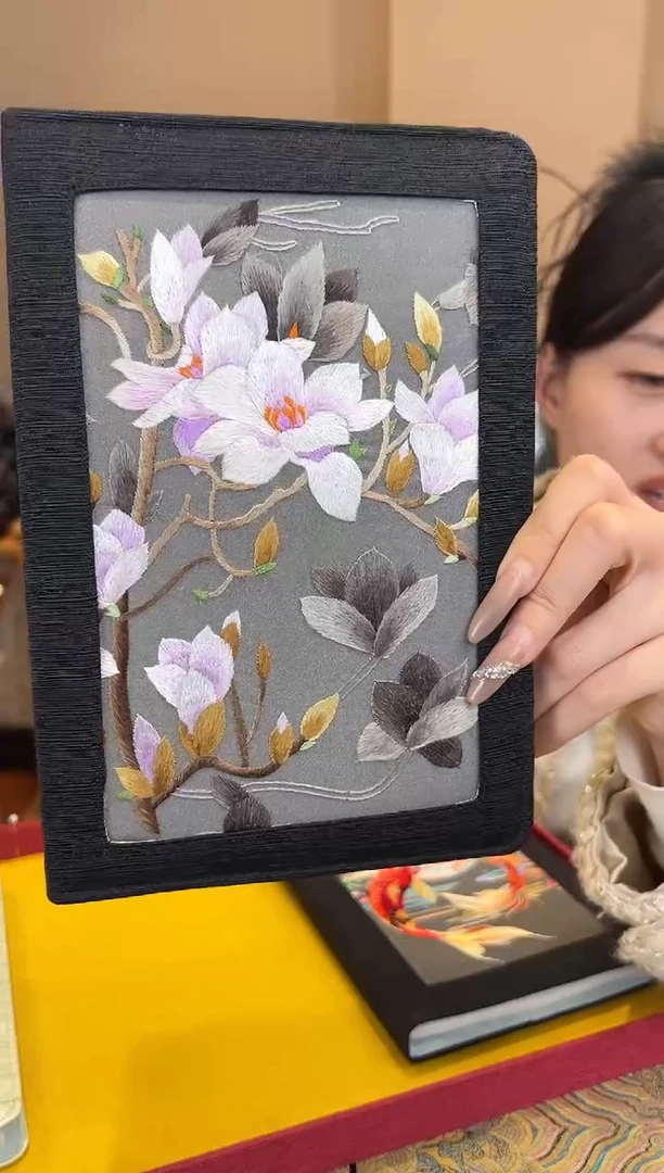 刺绣苏绣纯手工刺绣本子