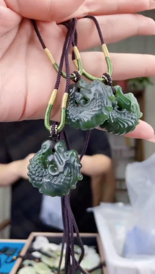 未镶嵌和田玉挂件拍一发一，多样性发货！