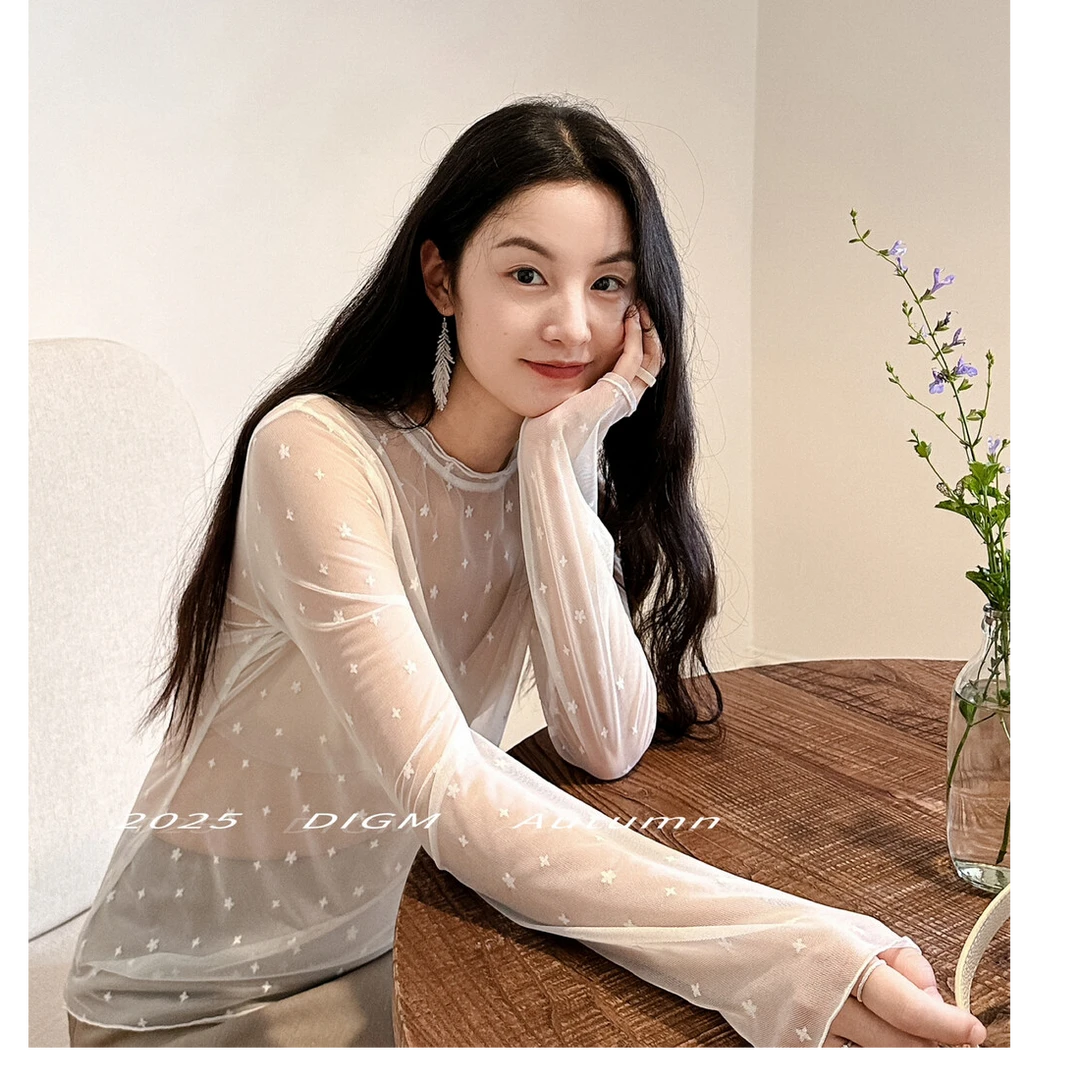 DIGM韩系时尚气质小花朵蕾丝内搭打底衫A60589