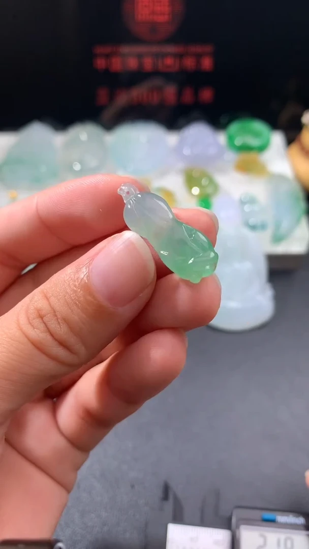未镶嵌定制翡翠