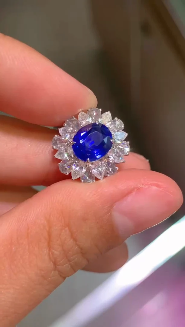 戒指蓝宝石18K金镶嵌1.54CT