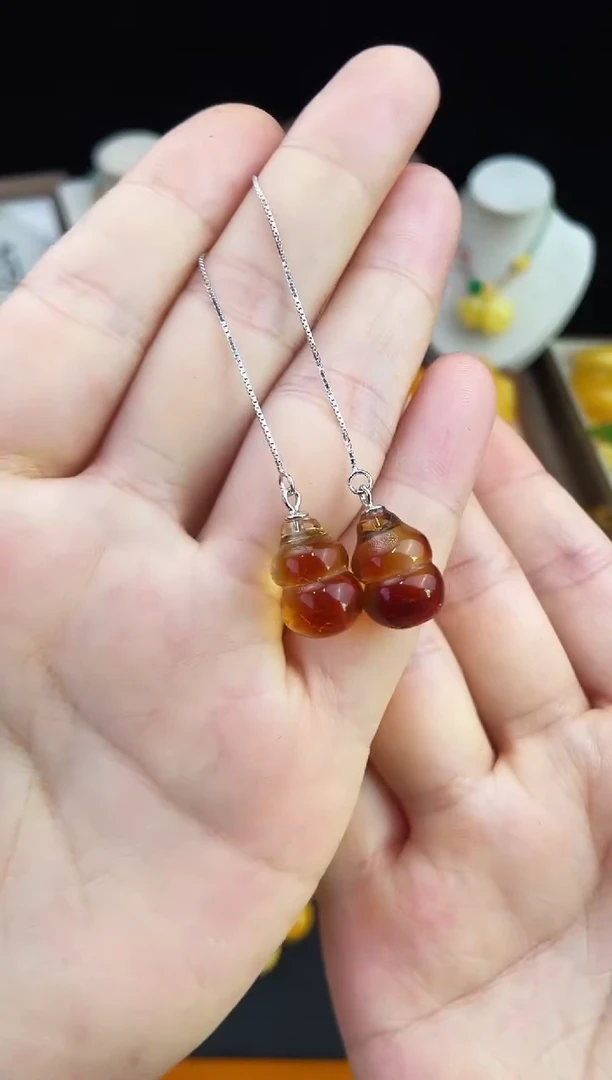 琥珀未镶嵌珠宝奇石柒月