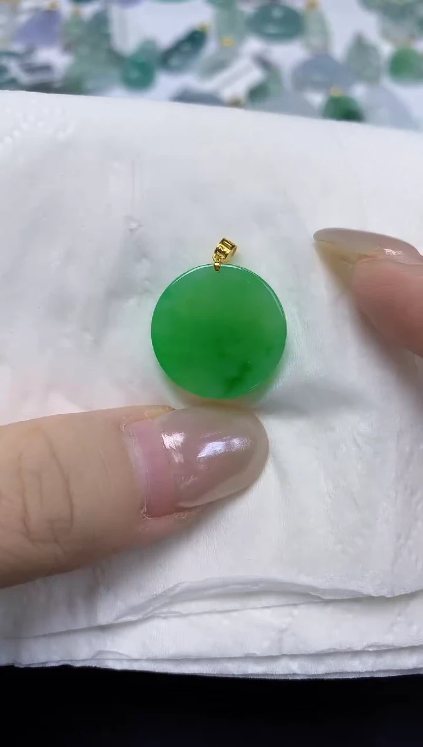 翡翠18K金镶嵌颈饰天然缅甸翡翠A货