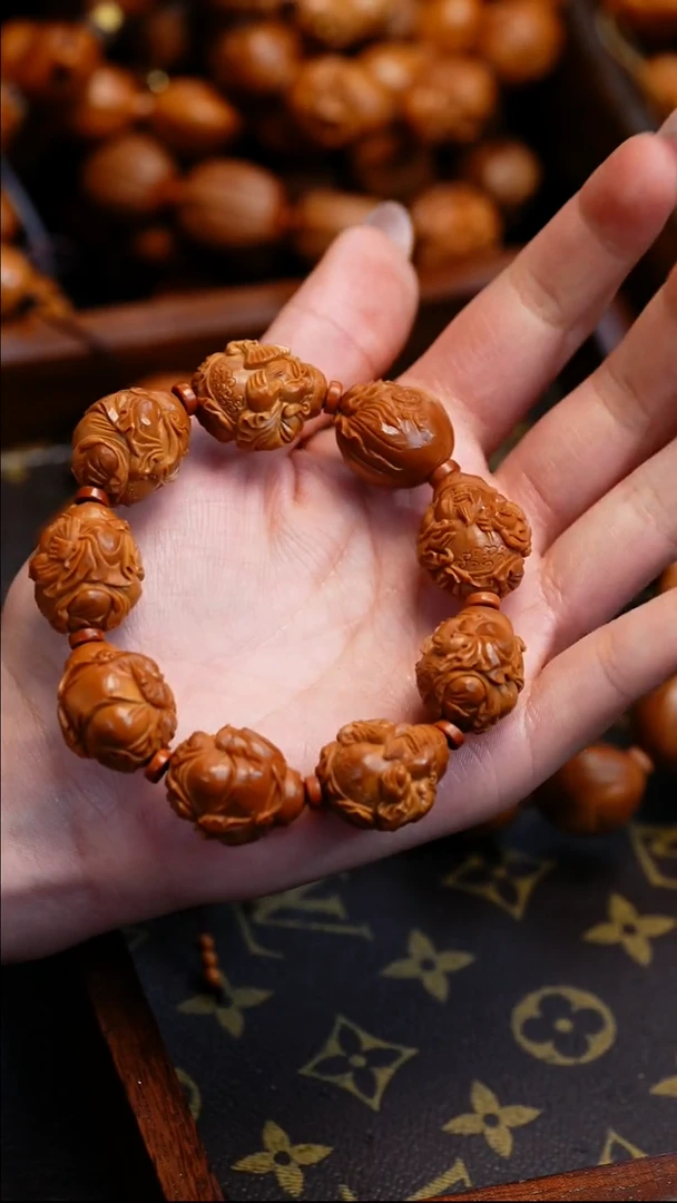 【闪购商品】橄榄核吊坠苏工橄榄核