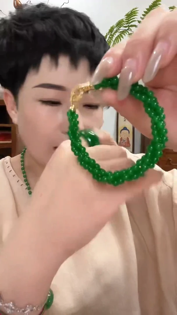 翡翠未镶嵌颈饰133
